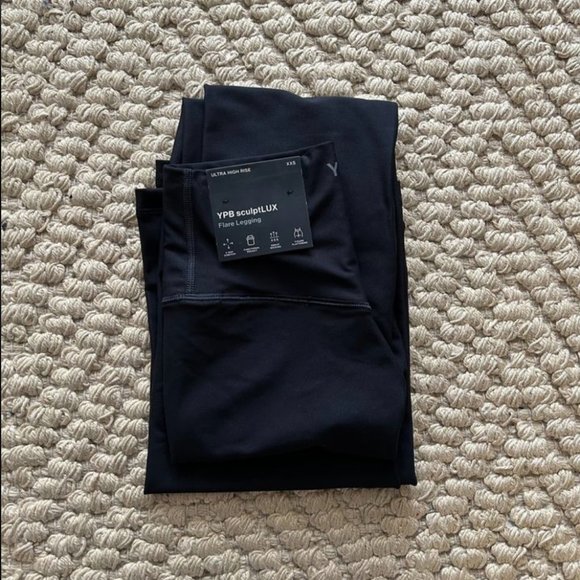 Abercrombie Flare Leggings *NEW WITH TAGS* - Picture 1 of 2